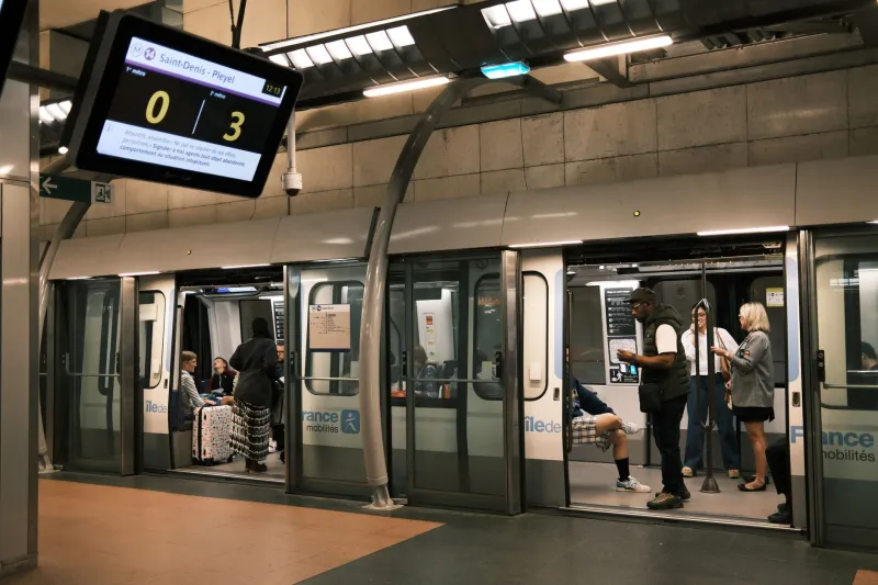 Où se placer sur le quai ? Nos cartes mentales (et celles des habitués) pour embarquer malin