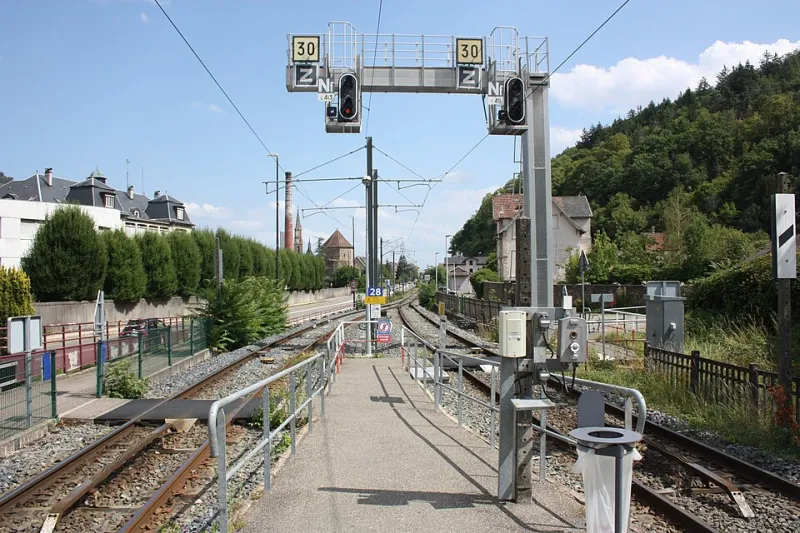 À 4 h 30, la gare ne dort pas : les visages qu'on croise sans regarder