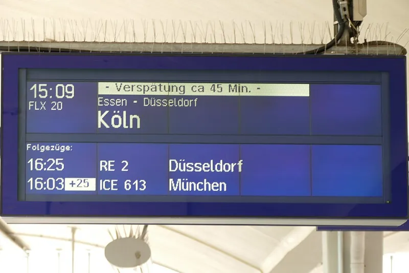 Train supprimé, retard, rame bondée : ce que la loi vous permet (vraiment) d'exiger